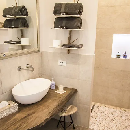 Il Sole Di Poggi 住宿加早餐酒店 因佩里亚