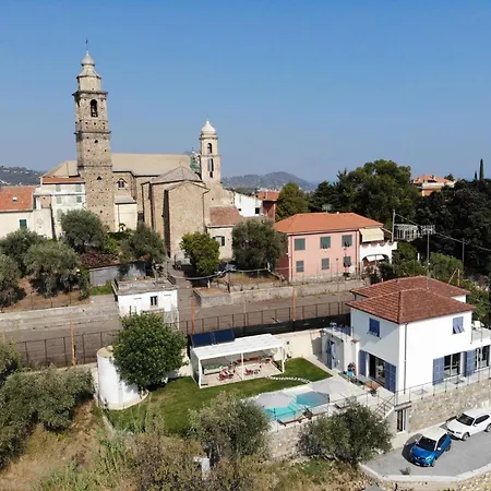 Il Sole Di Poggi לינה וארוחת בוקר 4*