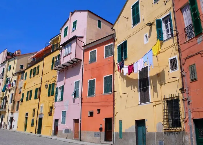 Il Sole Di Poggi Oda ve Kahvaltı Imperia